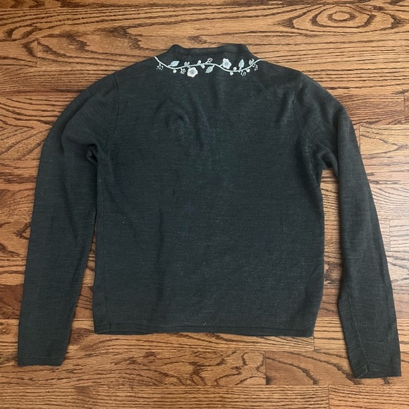 August Silk Gray Embroidered Cardigan Sweater (100% Silk) - Medium - Picture 2 of 5